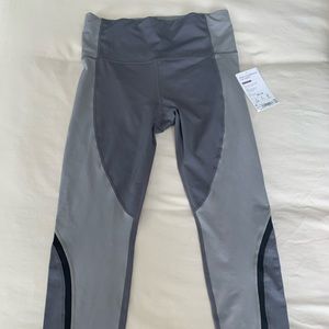 Athleta Spar Colorblock 7/8 Tight, size medium